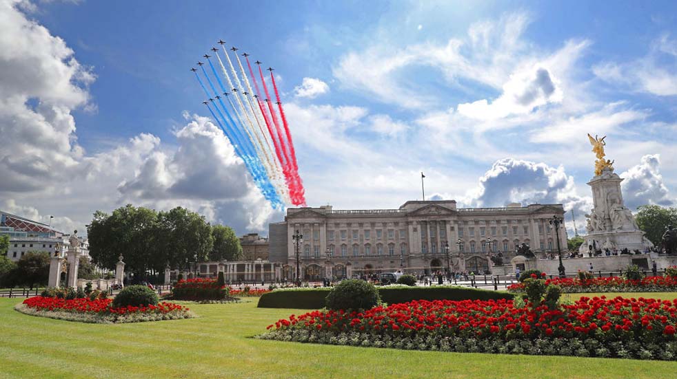 The Red Arrows history Buckingham Palace
